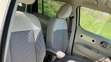 Hyundai INSTER 85kW 02 49kWh 5dr Auto Electric Hatchback